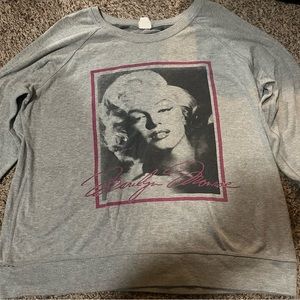 Marilyn Monroe crewneck shirt by Marilyn Monroe TM.